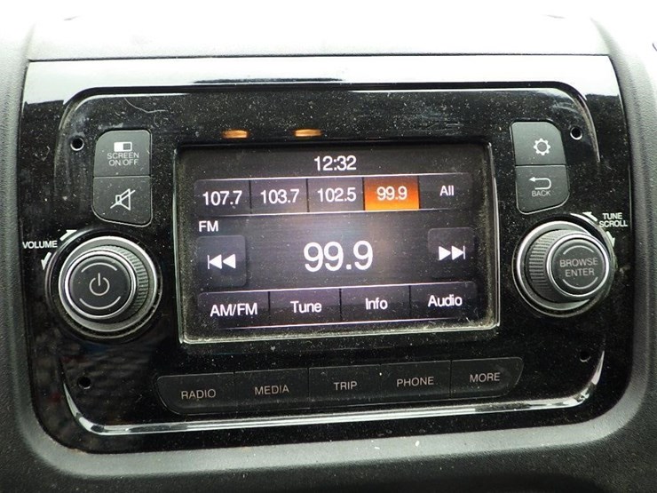 2021-dodge-1500-image-34