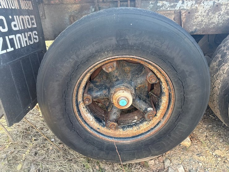 1996-ford-l9000-image-95