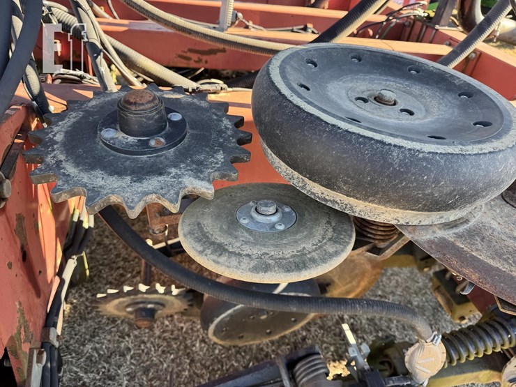 case-ih-2400-image-14