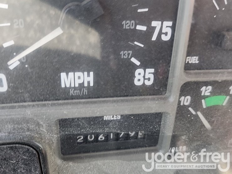 2002-international-4900-image-36