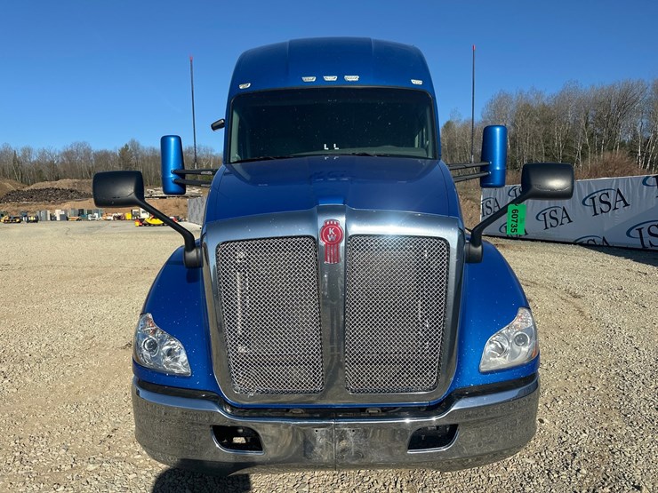2018-kenworth-t680-image-16