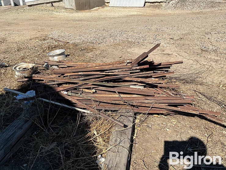 5'-6'-steel-posts-image-2