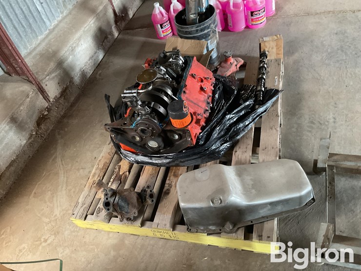 gm-small-block-v-8-gas-engine-image-4