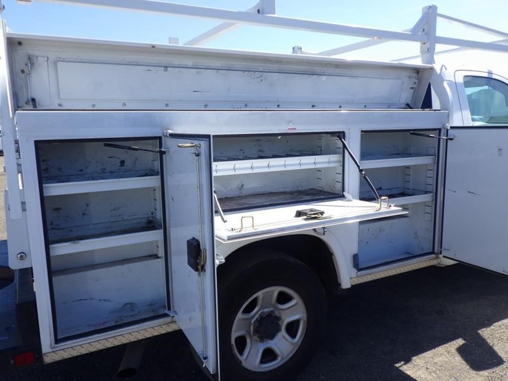 2019-dodge-2500-image-9