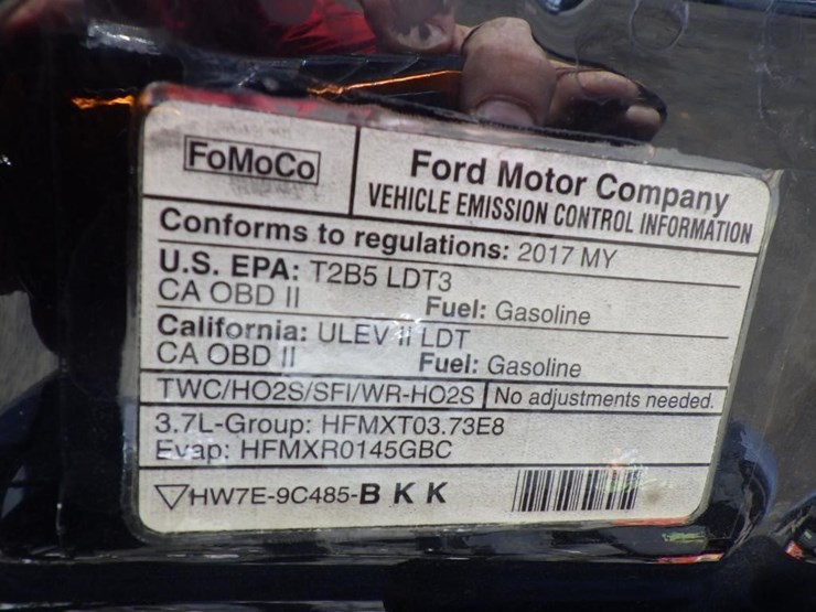 2017-ford-explorer-image-12