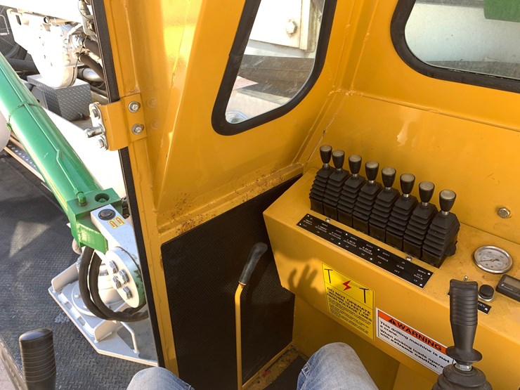 2024-kenworth-t800-image-12