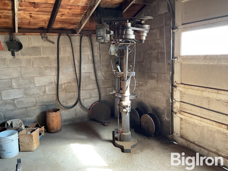 champion-20”-camelback-drill-image-3