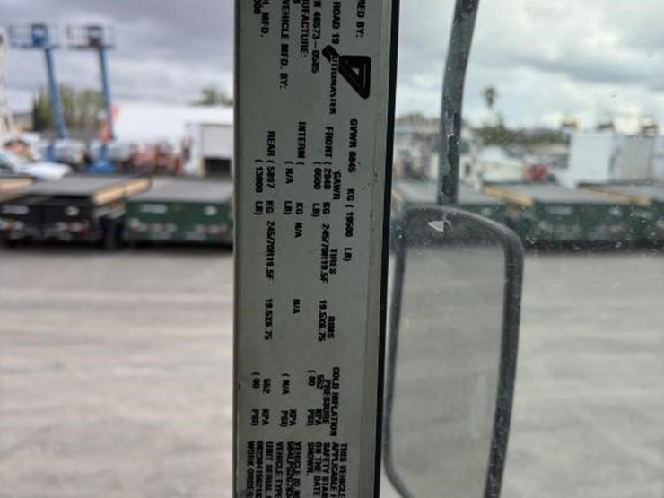 2008-utilimaster-workhorse-step-van-image-32