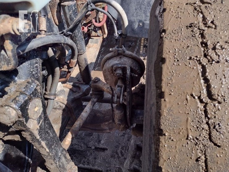 2012-freightliner-122sd-image-25