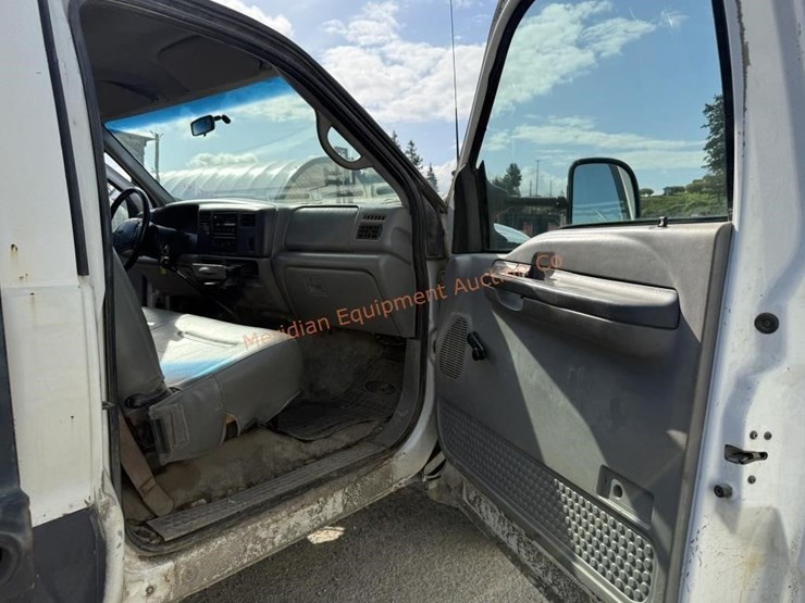 2000-ford-f450-image-28