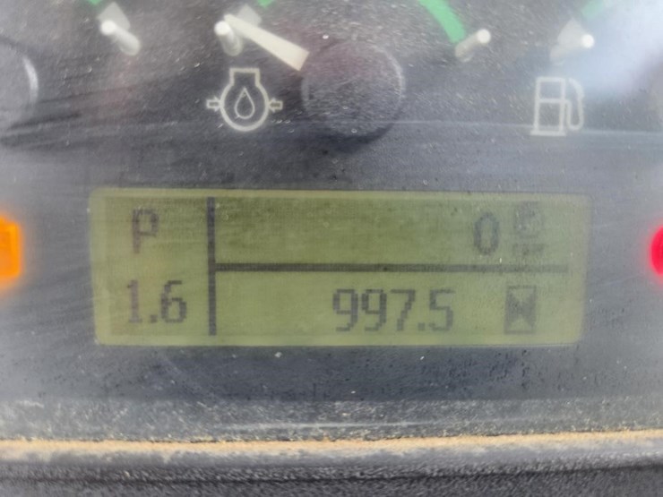 2016-deere-650k-image-6