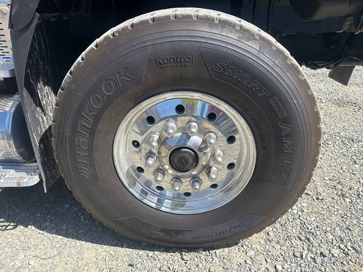 2012-international-7600-image-62