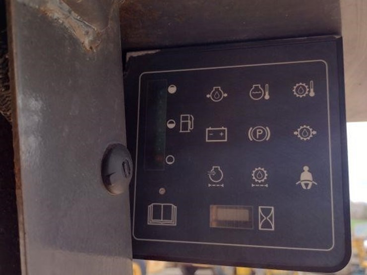 2001-case-60-xt-image-7