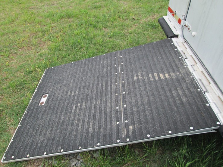 #46187-•-1990-featherlite-g1108-46'-s/a-aluminum-horse-trailer-1fpl38105la912062-image-8