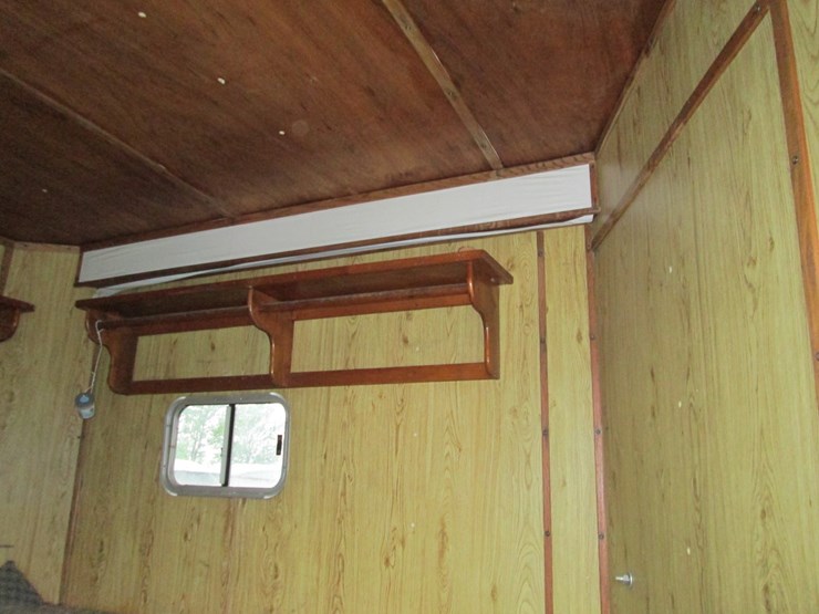 #46187-•-1990-featherlite-g1108-46'-s/a-aluminum-horse-trailer-1fpl38105la912062-image-29