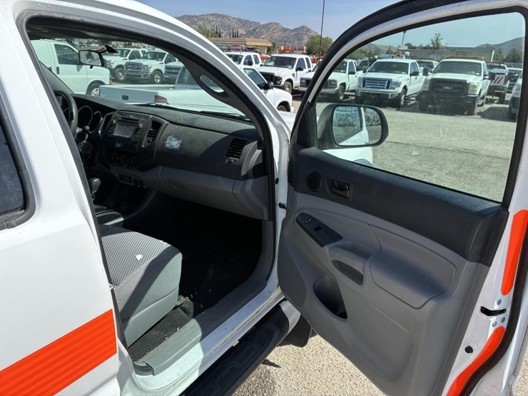 2014-chevrolet-tahoe-image-29