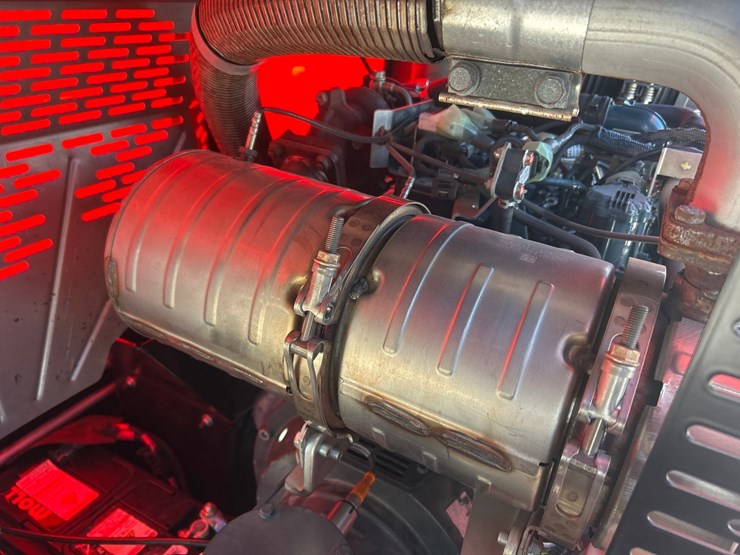 2023-massey-ferguson-8-image-24