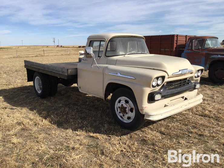 1958-chevrolet-apache-image-3