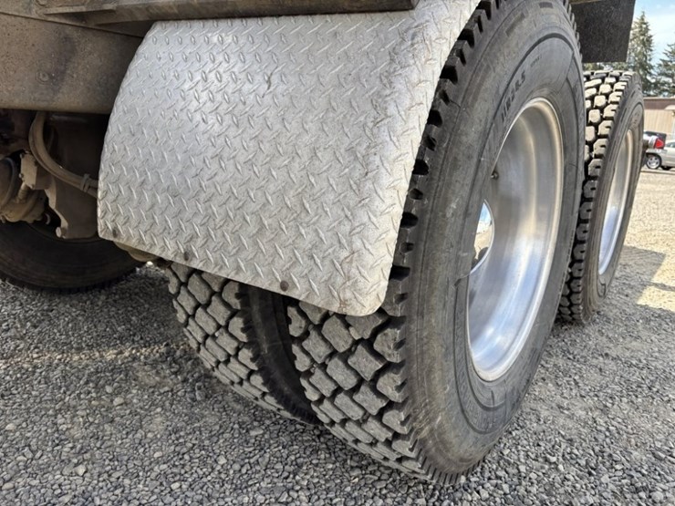 2000-kenworth-t800b-image-11