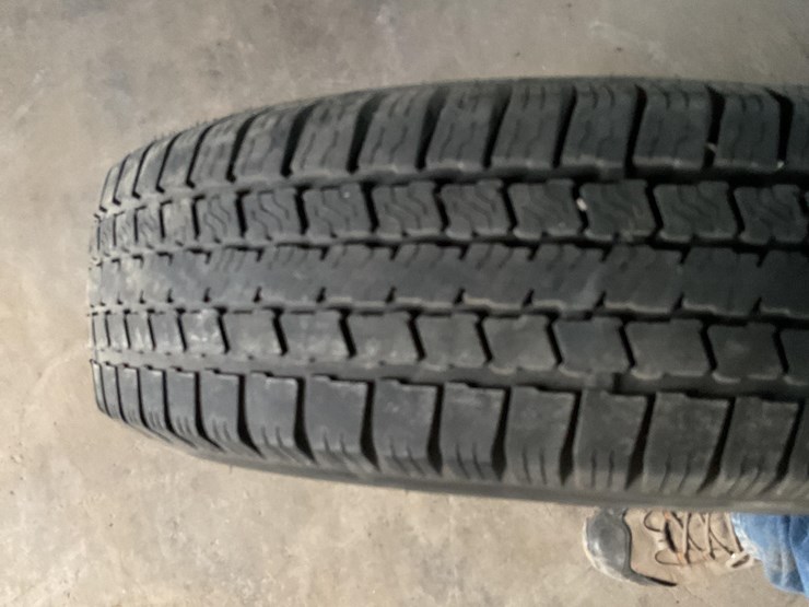 15”-tires-and-rim-image-19