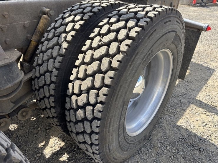 2000-kenworth-t800b-image-12