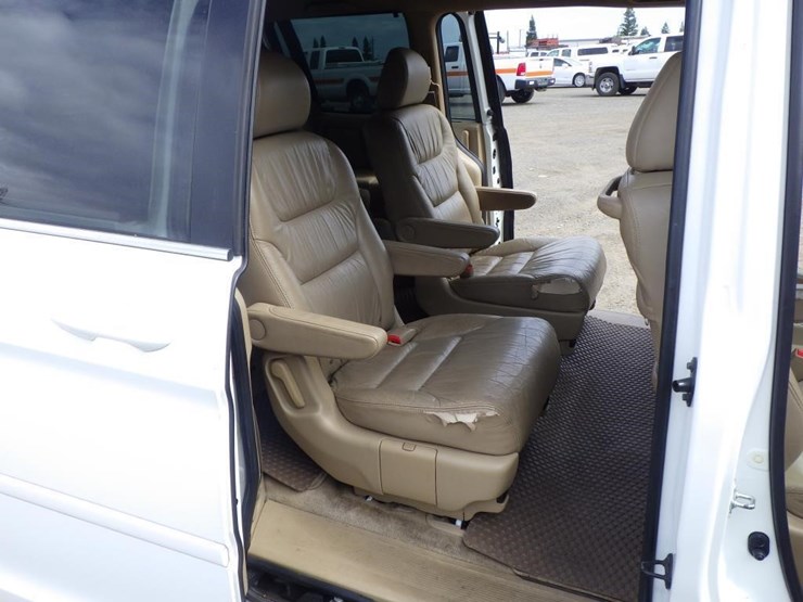 2007-honda-odyssey-image-8