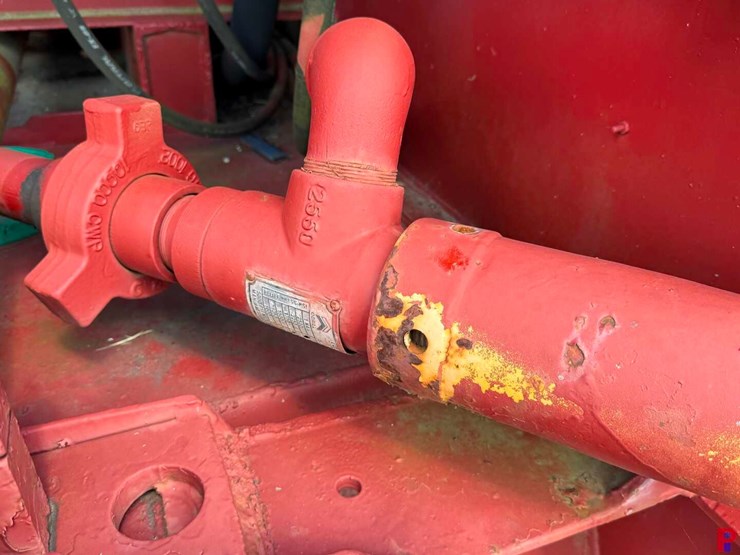 western-rough-rider-1000-hp-10k-triplex-double-pump-trailer-image-17