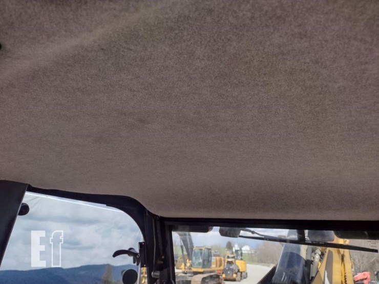 2011-caterpillar-420e-image-11