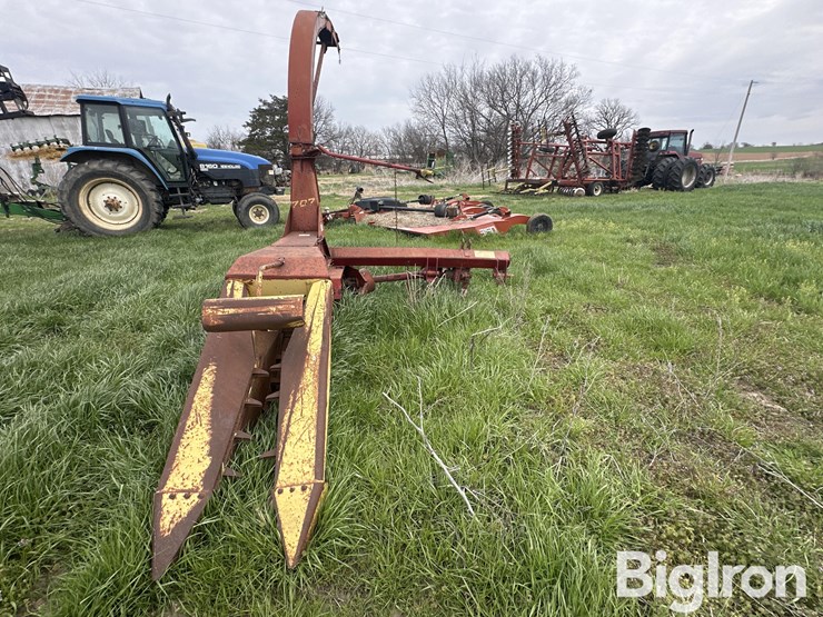 new-holland-707-image-2