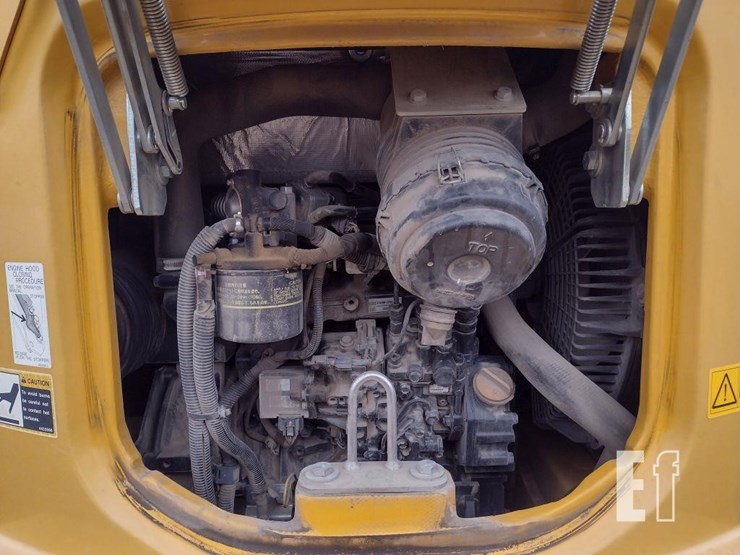 2020-deere-35g-image-39