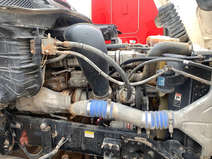 2008-freightliner-columbia-120-image-7