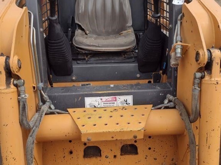 2001-case-60-xt-image-10