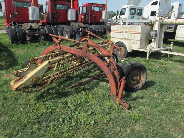 new-holland-256-image-2