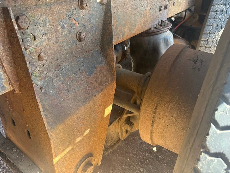 1996-ford-l9000-image-29