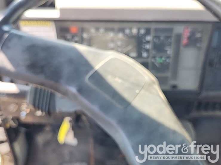 2002-international-4900-image-35