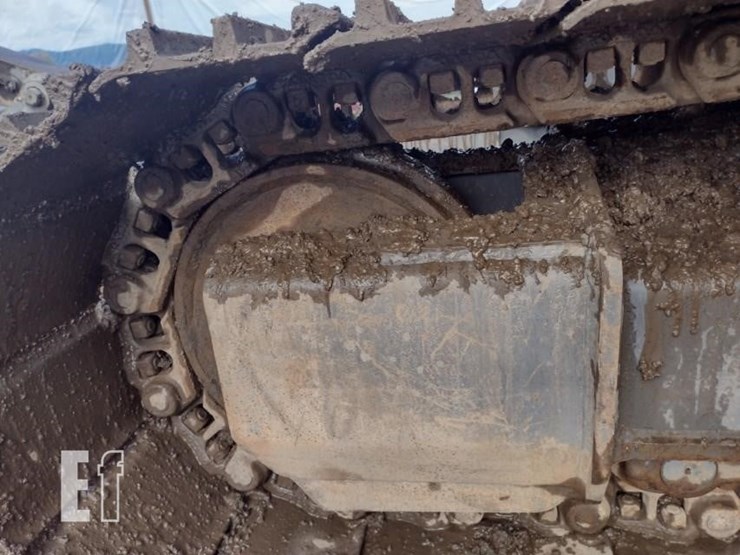 2020-volvo-ec220e-lr-image-36