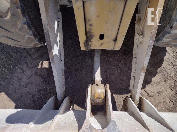 2019-caterpillar-950m-image-25