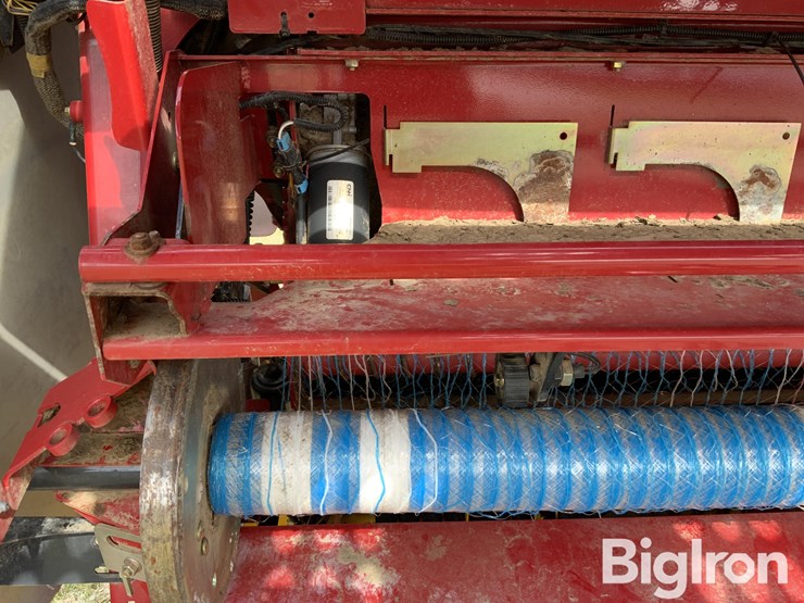 2018-new-holland-roll-belt-560-image-14