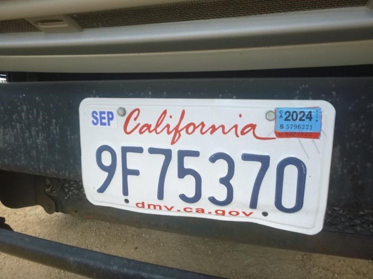 2012-freightliner-m2-s/a-truck-tractor-image-28