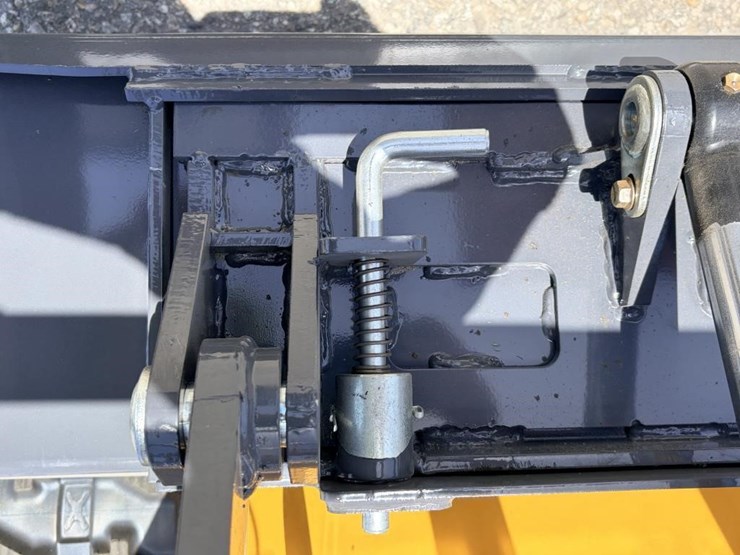 2026-zjg-zj-380-skid-steer-loader-image-6