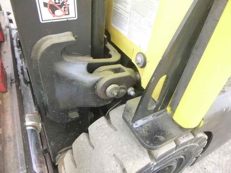 hyster-j35xnt-forklift-image-12