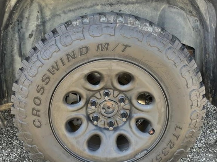 2007-chevrolet-suburban-image-5