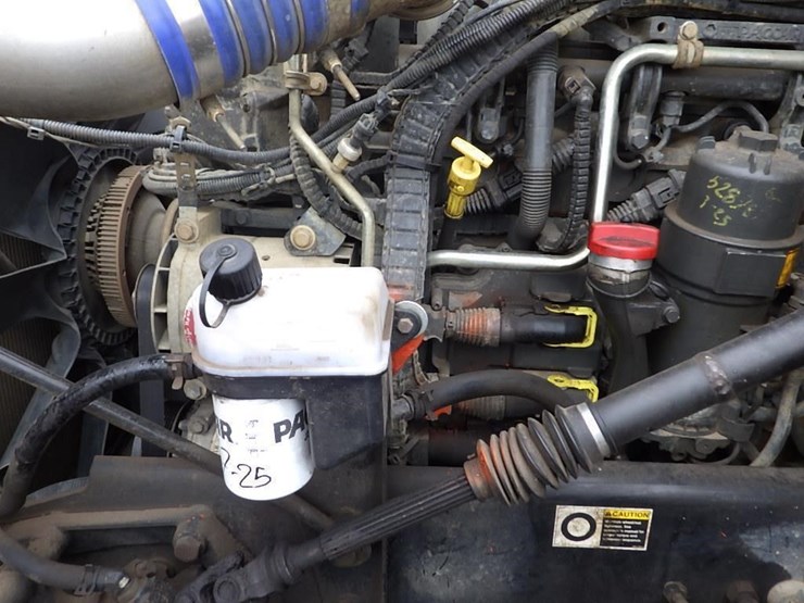 2017-kenworth-t800-image-46