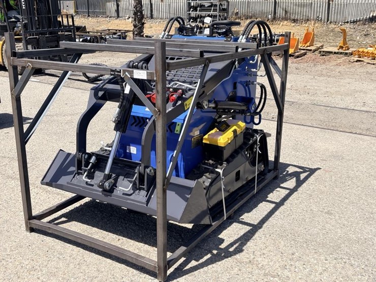 2026-zjg-zj-380-skid-steer-loader-image-1