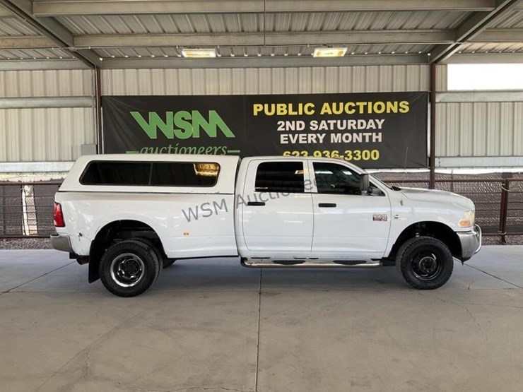 2012-dodge-3500-image-1