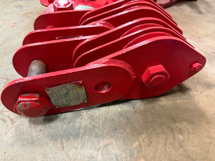 (2)-johnson-block-6.5-ton-dbl-5/8-sheave-blocks-&-(2)-johnson-8.3-ton-sgl-sheave-blocks-image-3