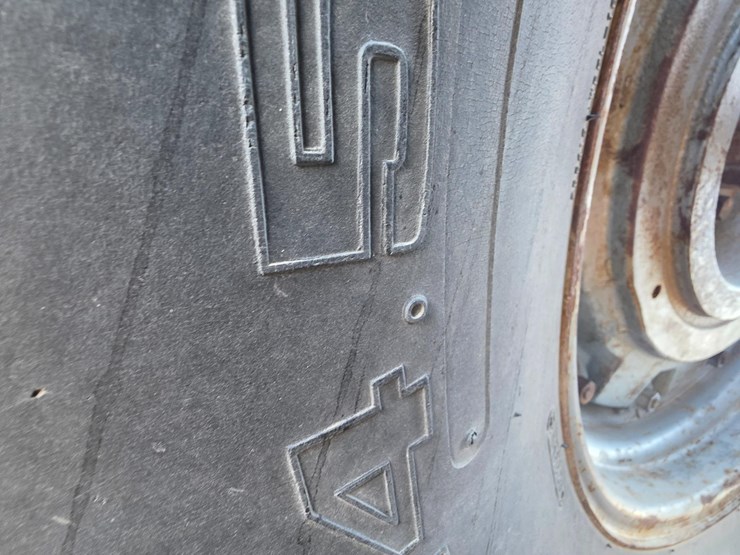 1979-massey-ferguson-4880-image-19