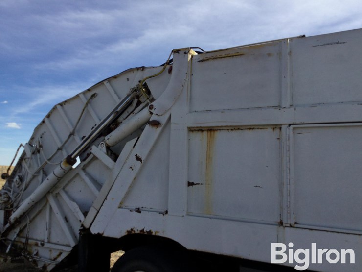 1978-ford-8000-image-14