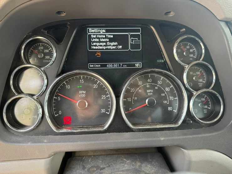 2015-peterbilt-579-image-64