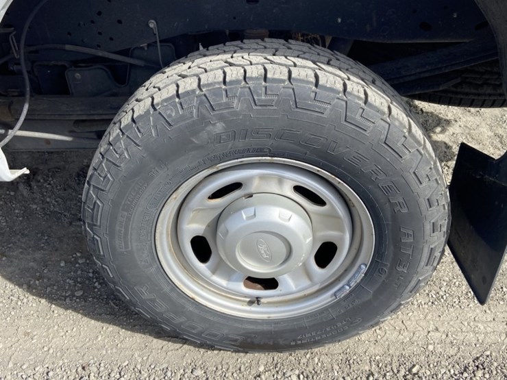 2015-ford-f250-xl-image-29